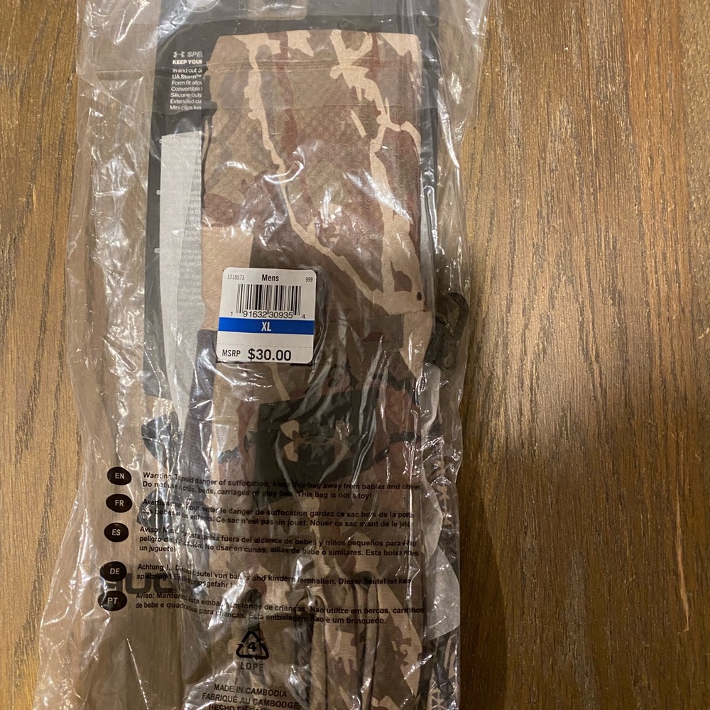 Under Armour Camo Gloves XL